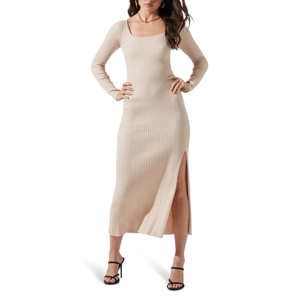 ASTR the Label Scoop neck Long Sleeve Knit Dress NWT Size Medium